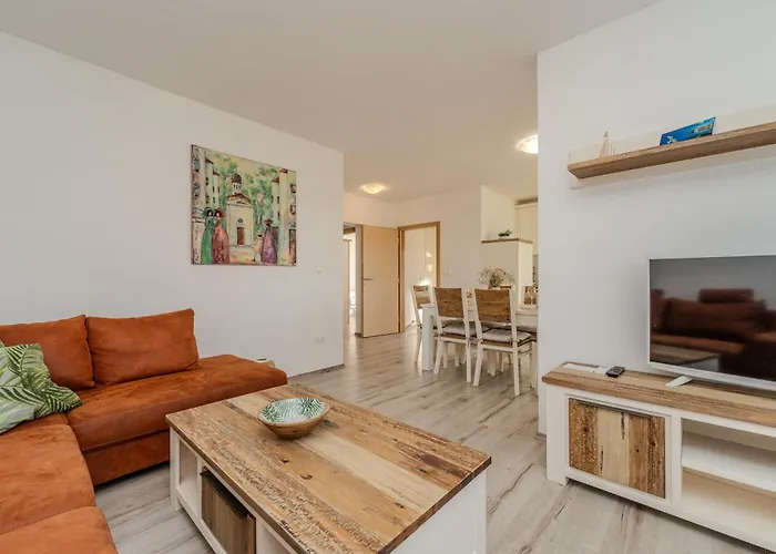 Family Friendly House With A Parking Space Ninski Stanovi, Zadar - 23619 بيت للعطل