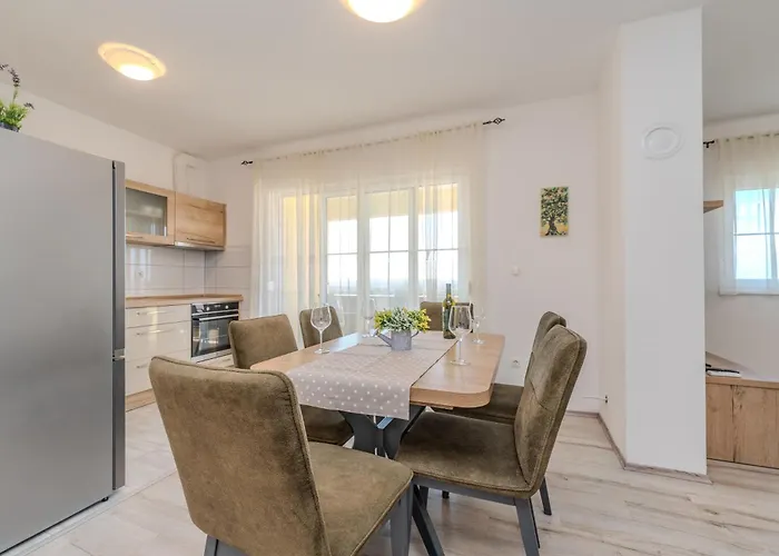 بيت للعطل Family Friendly House With A Parking Space Ninski Stanovi, Zadar - 23619