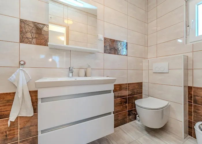 Family Friendly House With A Parking Space Ninski Stanovi, Zadar - 23619 نين