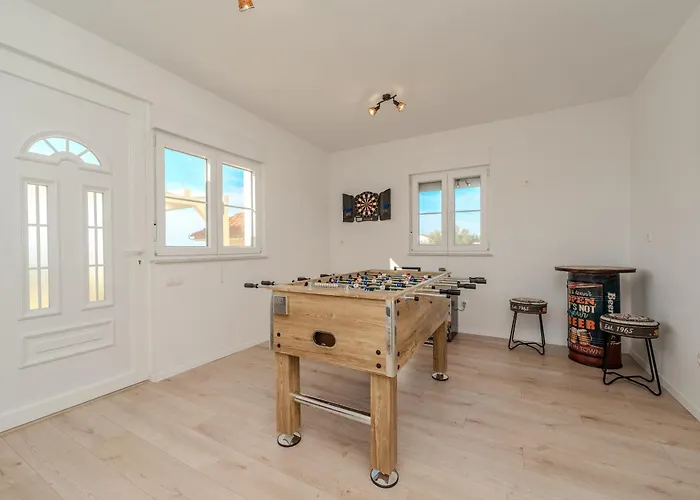 Family Friendly House With A Parking Space Ninski Stanovi, Zadar - 23619 * نين