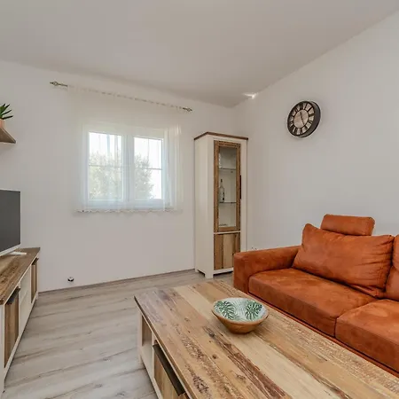 Family Friendly House With A Parking Space Ninski Stanovi, Zadar - 23619 Dom wakacyjny