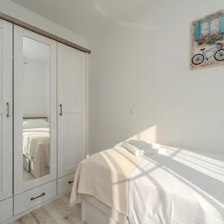 Family Friendly House With A Parking Space Ninski Stanovi, Zadar - 23619 *