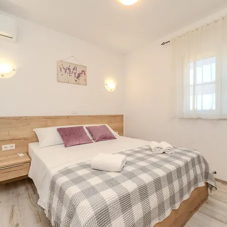 Family Friendly House With A Parking Space Ninski Stanovi, Zadar - 23619 *