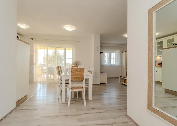 Tatil Evi Family Friendly House With A Parking Space Ninski Stanovi, Zadar - 23619