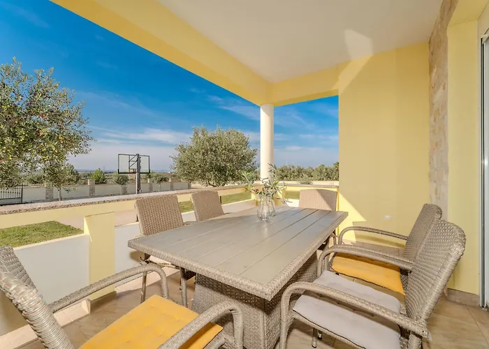 Tatil Evi Family Friendly House With A Parking Space Ninski Stanovi, Zadar - 23619 *