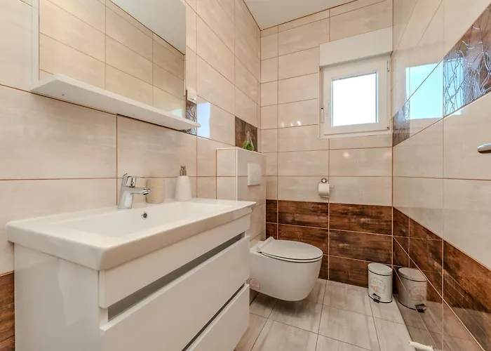Family Friendly House With A Parking Space Ninski Stanovi, Zadar - 23619 Vikendica